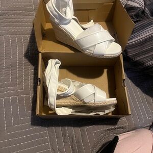 Lenovo White Espadrille Sandals